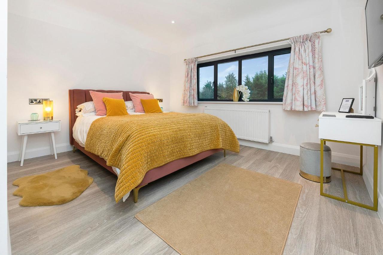 Westleigh Hotel Ashtead Екстериор снимка