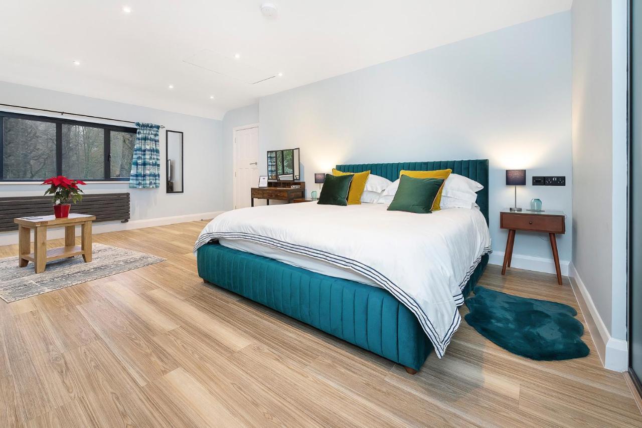 Westleigh Hotel Ashtead Екстериор снимка