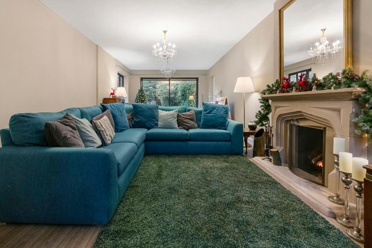 Westleigh Hotel Ashtead Екстериор снимка