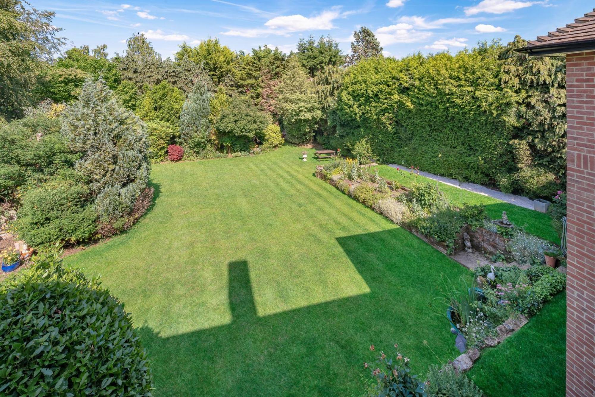 Westleigh Hotel Ashtead Екстериор снимка
