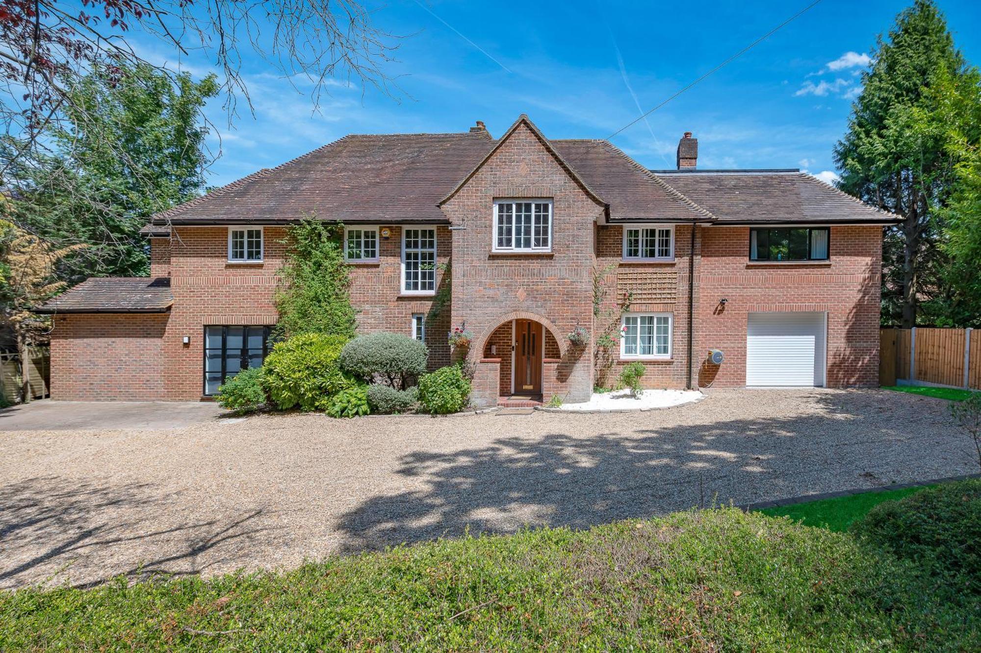 Westleigh Hotel Ashtead Екстериор снимка