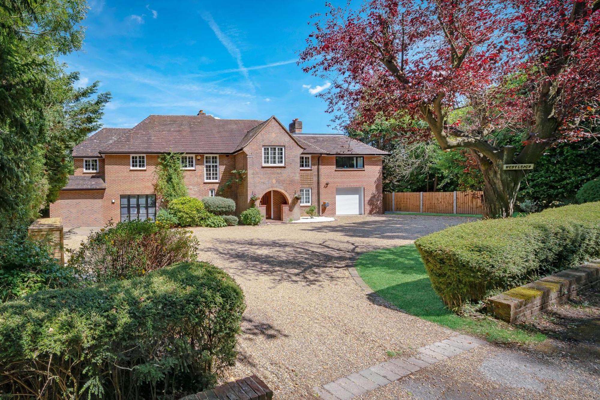Westleigh Hotel Ashtead Екстериор снимка
